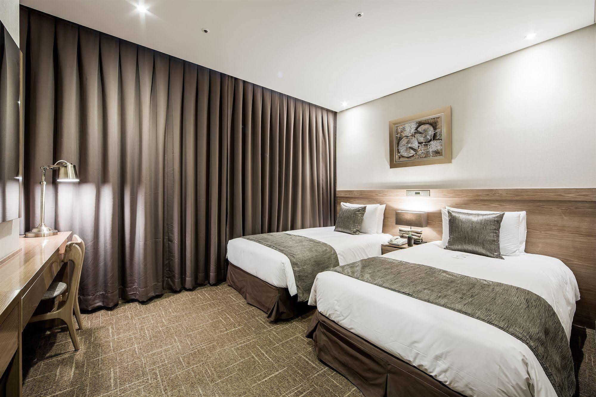 Golden Seoul Hotel Bagian luar foto